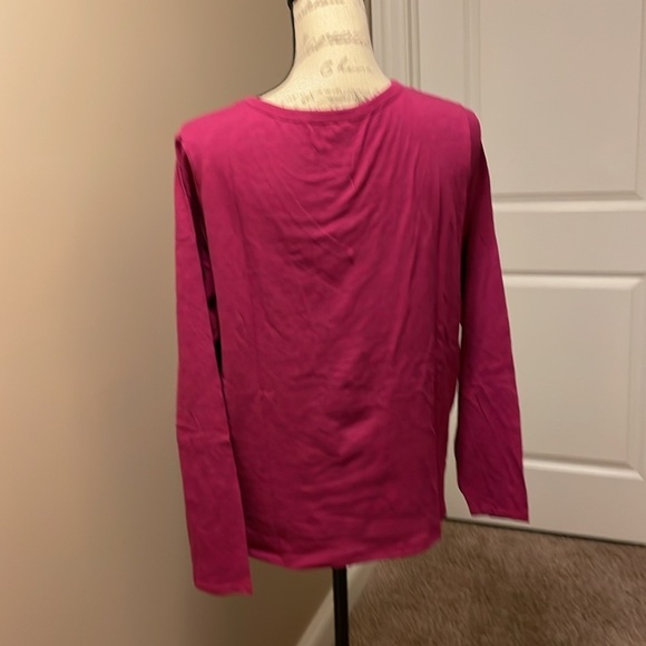 NWT Old Navy V-neck long sleeve T-shirt​​​​ - Picture 3 of 3